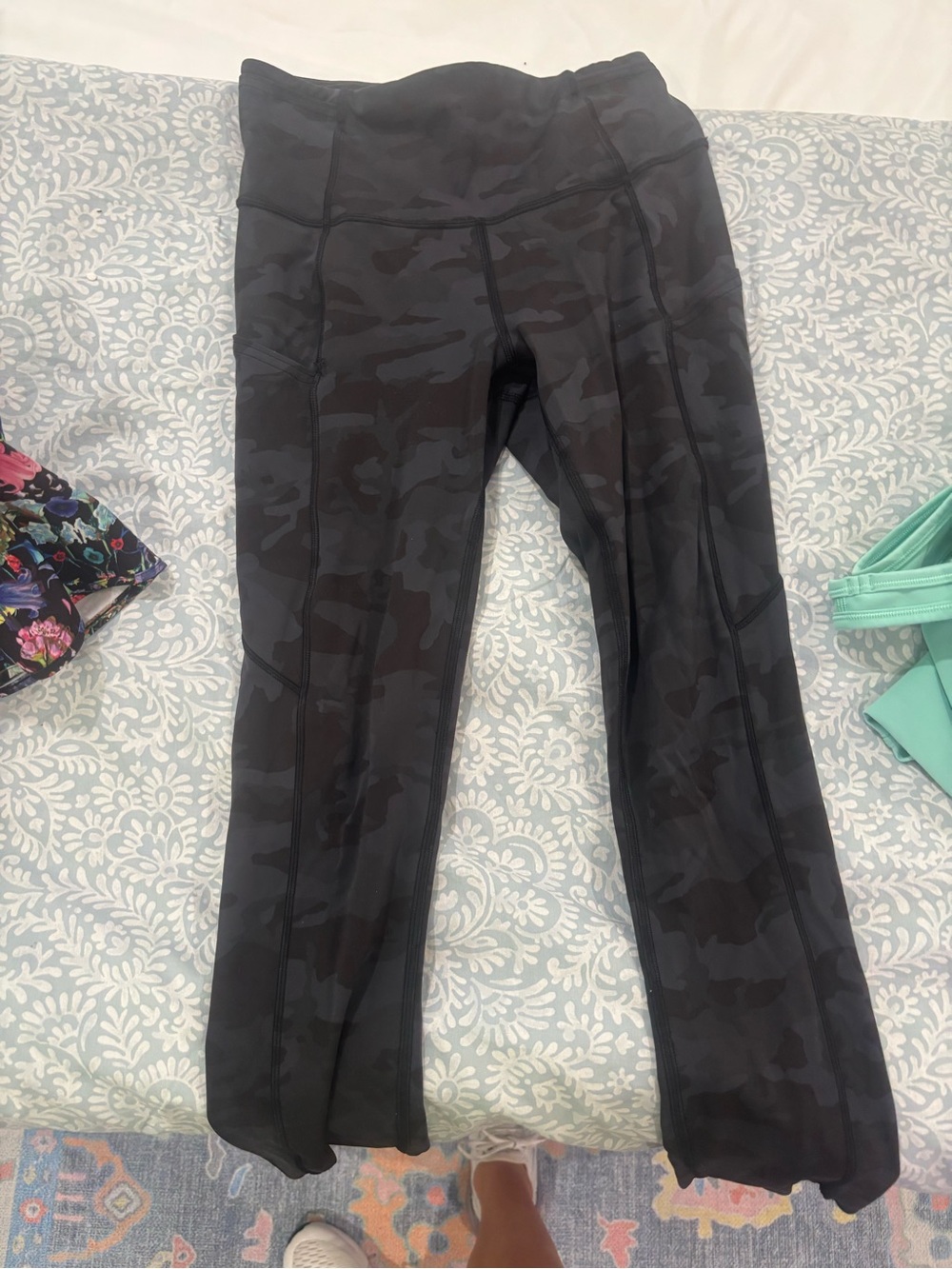Lululemon' Black Camo Active Leggings - High Waisted Kids Bottoms